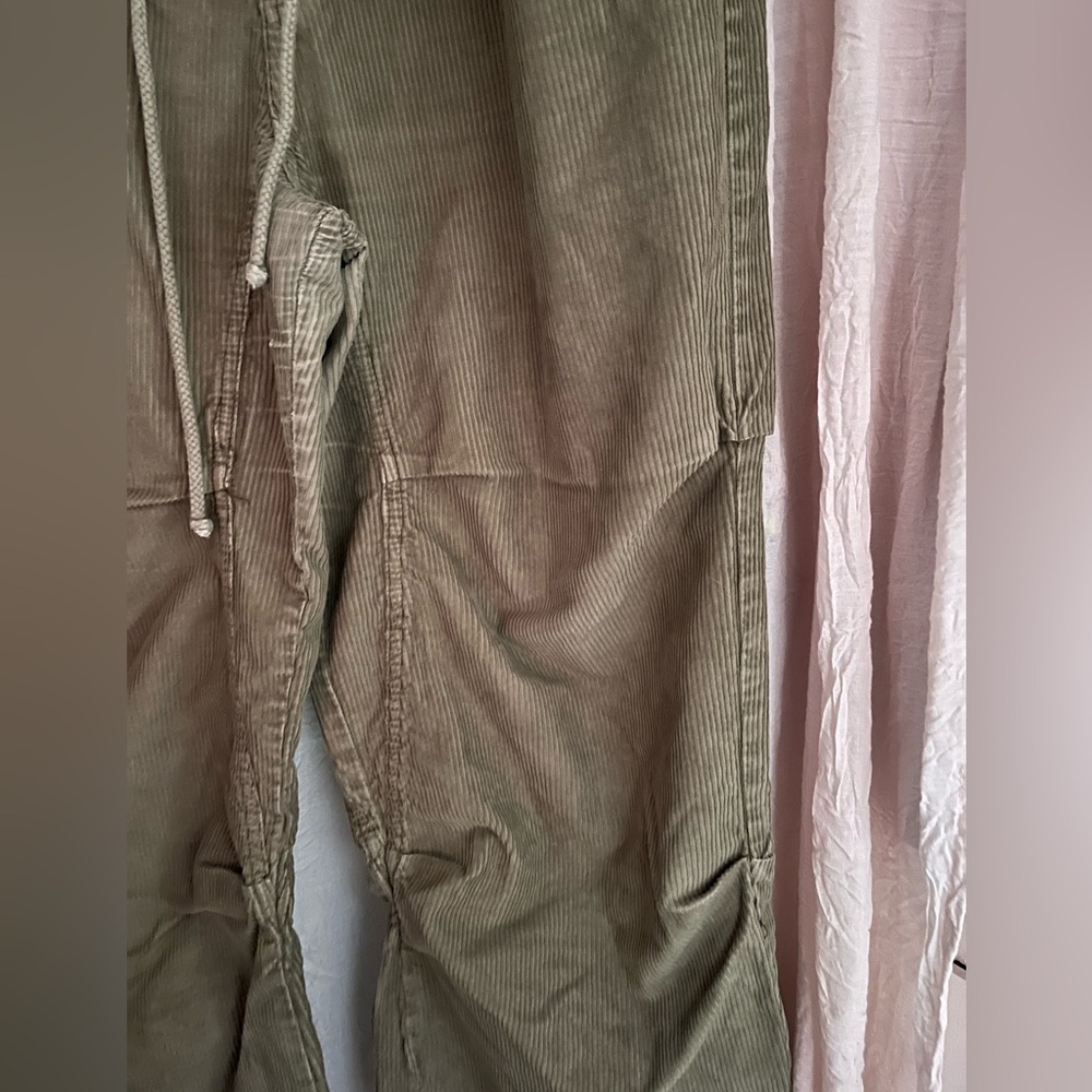 We The Free Green Cargo Pants slouchy fit, button fly, drawstring waist - Picture 5 of 8
